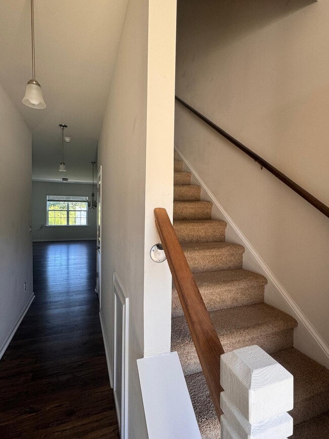 Building Photo - Modern 3-Bedroom Multiplex with 3 Full Bat...
