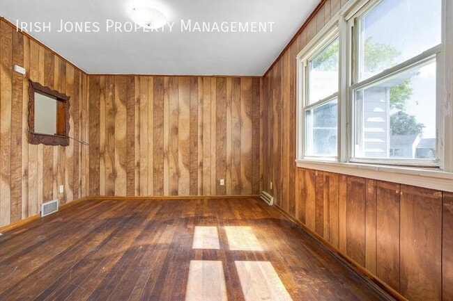 Building Photo - 1 Idlebrook Dr