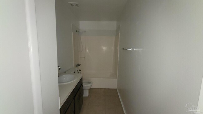 Building Photo - 5409 E Shore Dr