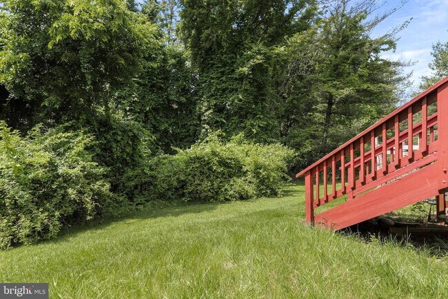 Building Photo - 6140 Newport Terrace