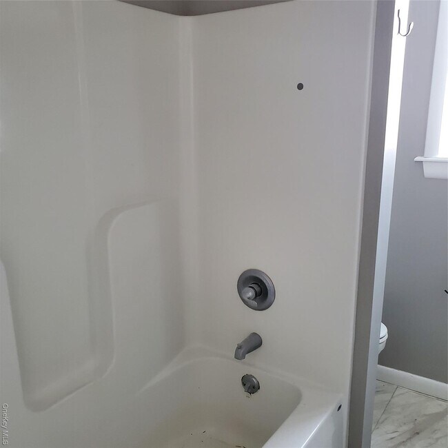 Building Photo - 191 Plains Rd