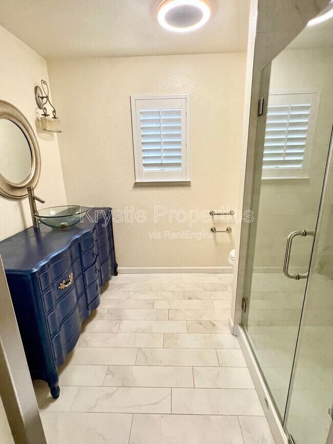 Building Photo - 101 Nashville Ln