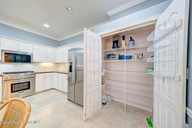 Building Photo - 1937 Golf Vista Blvd