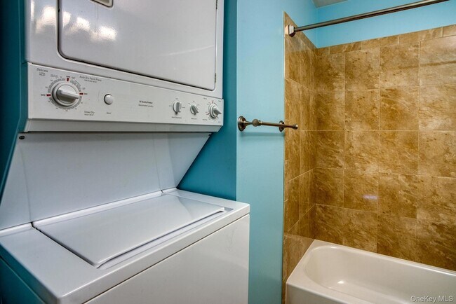 Building Photo - 9 Lexington Ave