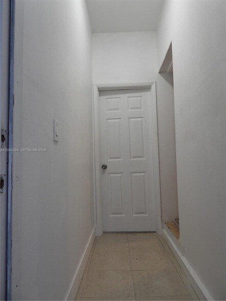 Building Photo - 1572 NE 149th St