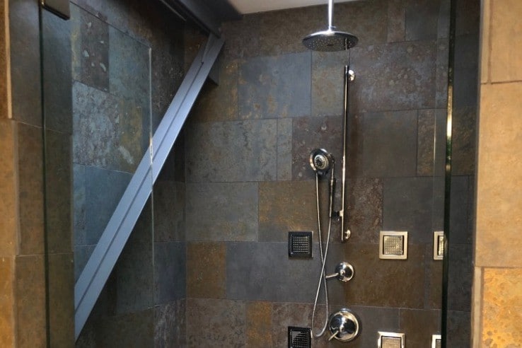 Building Photo - 804 N Neil St