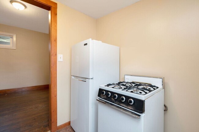 Building Photo - 1221-1223 N 13th Street