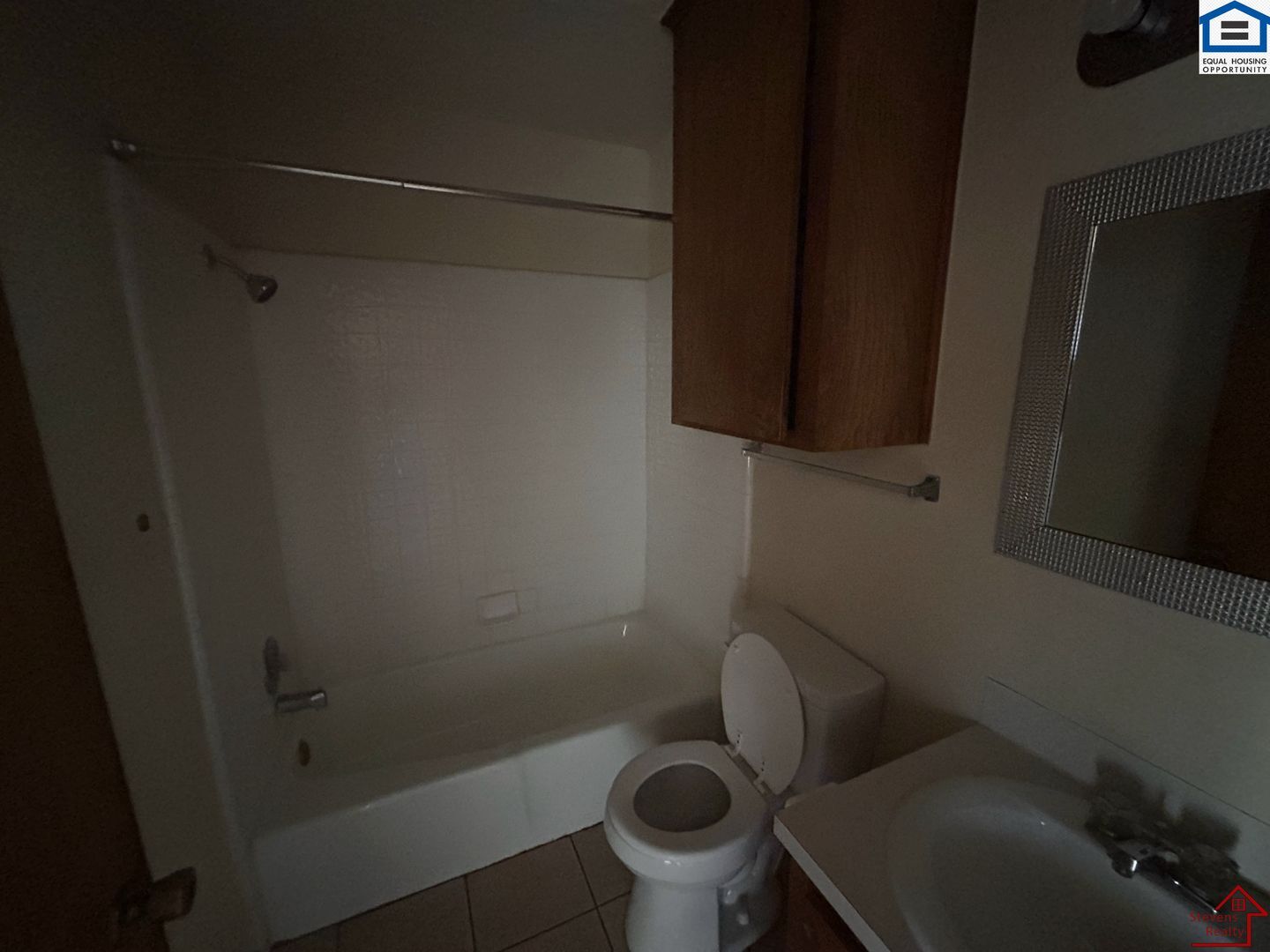 Building Photo - 1912 SW D Ave