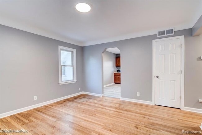 Building Photo - 6151 Helen St