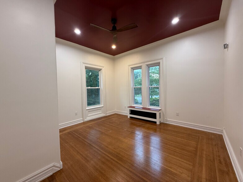 Bedroom - 98 Summit St