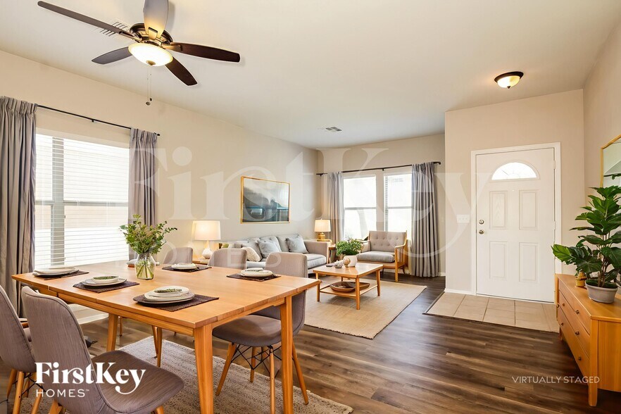 Building Photo - 2127 S Luther