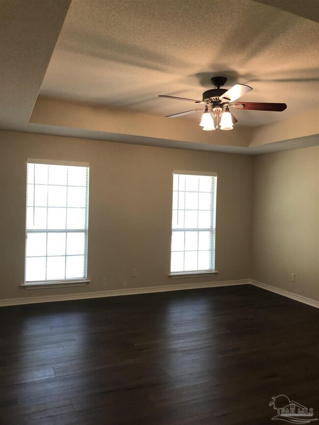 Building Photo - 1044 Woodlore Cir