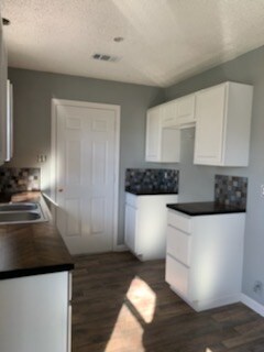 Building Photo - 1509 Shady Ln