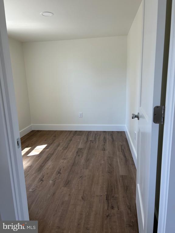 Building Photo - 152 N Walnut St