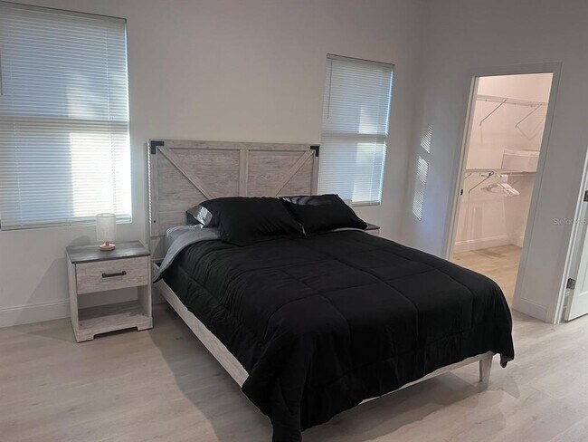 Building Photo - 1597 Kerman St