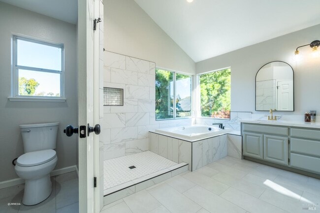 Building Photo - 517 Leafhaven Ln