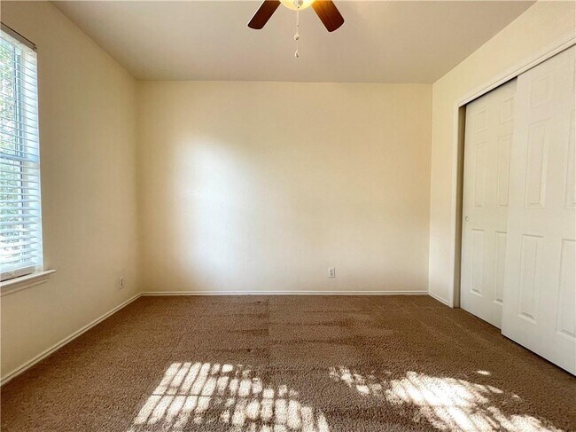 Building Photo - 1804 Warwick Cove
