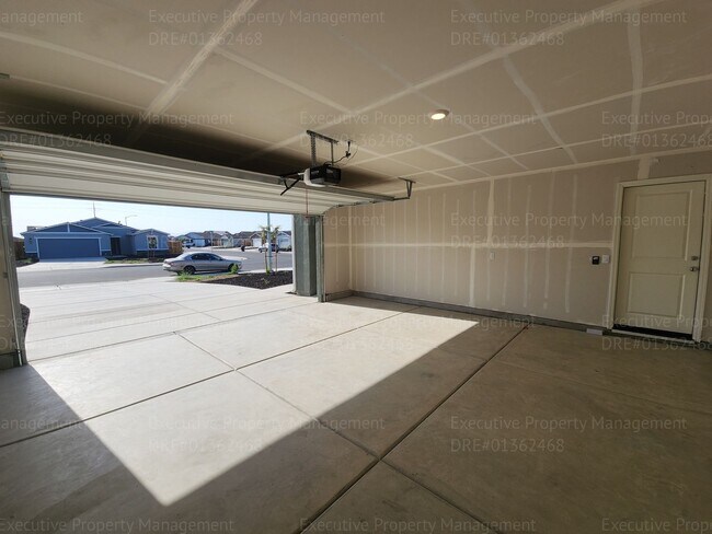 Building Photo - 8921 Kemi St