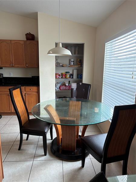 Building Photo - 602 SW Kenyoun St