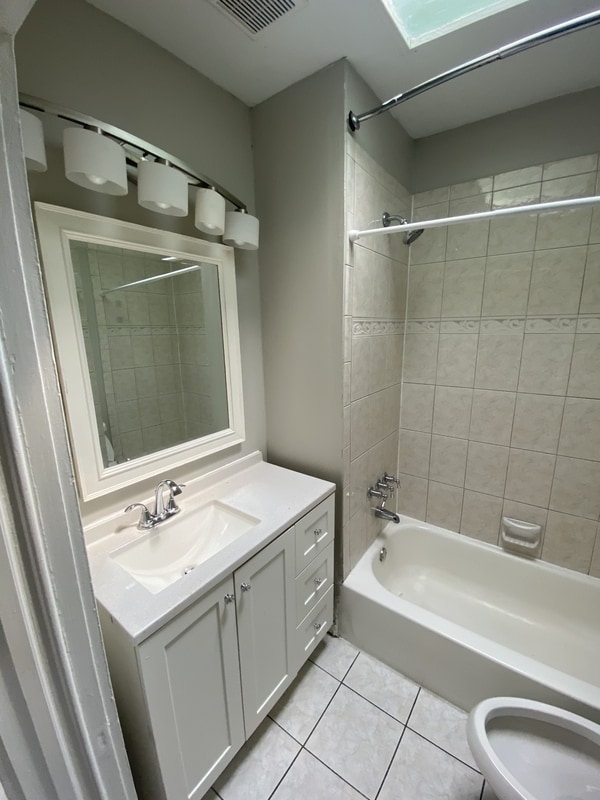 Building Photo - 4110 Harris Ave