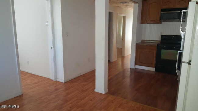 Building Photo - 2317 N Mitchell St