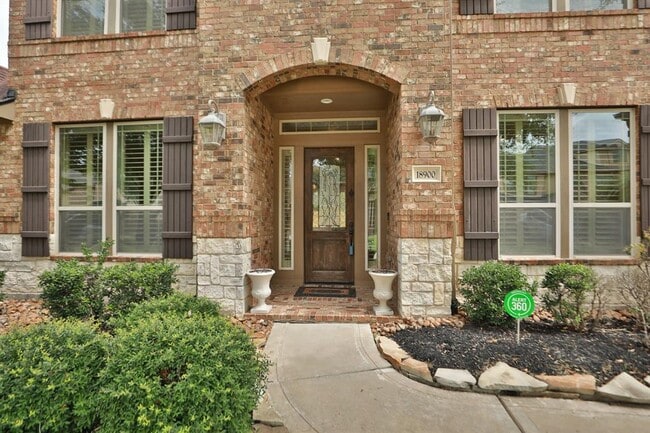 Building Photo - 18900 N Bee Cave Springs Cir