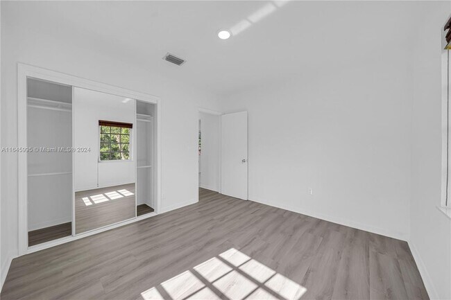 Building Photo - 6351 NW 38th Terrace