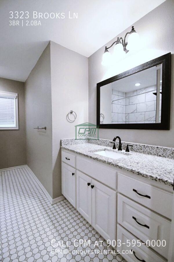 Building Photo - 3323 Brooks Ln