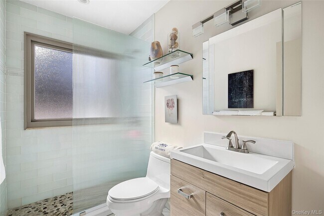 Building Photo - 11 Sandown Ct