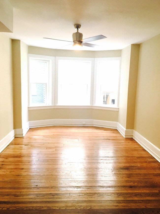 Building Photo - BEAUTIFUL 2 BED/1 BATH APARTMENT IN GHENT!