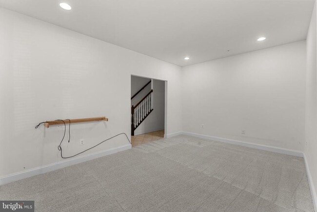 Building Photo - 5974 Logans Way
