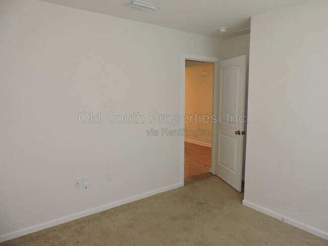 Building Photo - 5780 Blackhorse Cir