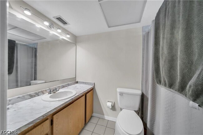 Building Photo - 836 Trafalgar Pkwy