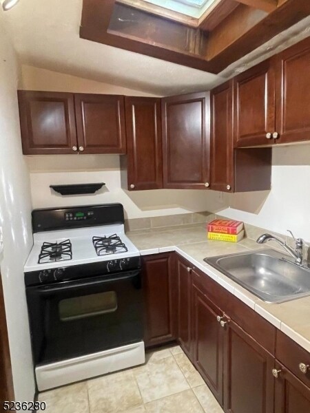 Building Photo - 17 Chestnut Rd