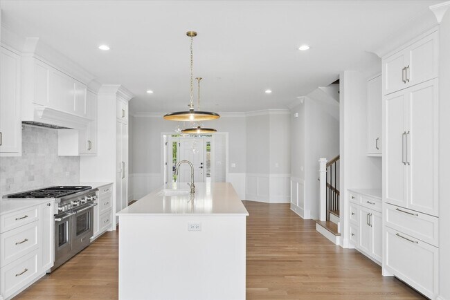 Building Photo - 6212 Flagg Creek Ln