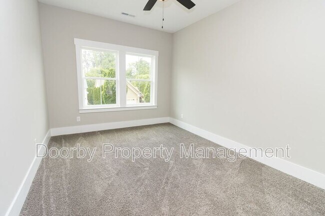 Building Photo - 2760 Ridge Park Dr