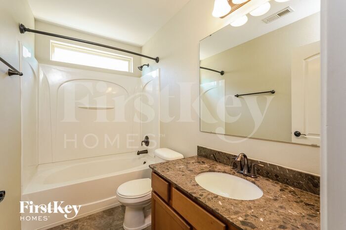 Building Photo - 2989 Mirasol Ct