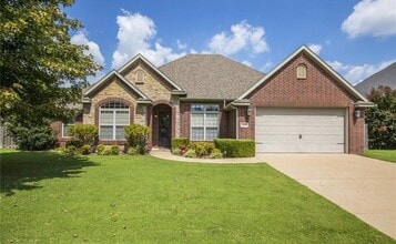 Building Photo - 4504 W Putting Green Dr