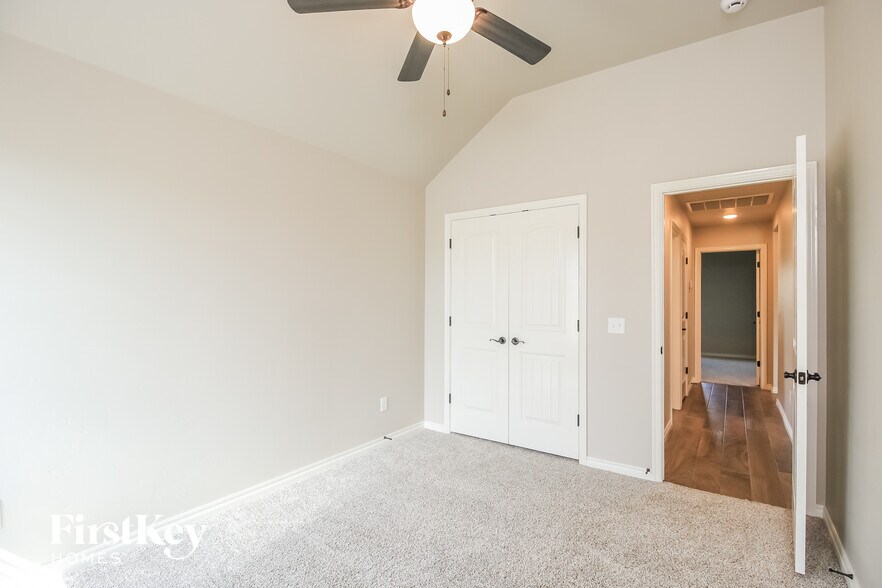 Building Photo - 3401 Ontario Cir