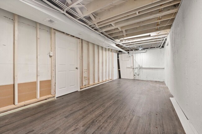 Building Photo - Available NOW! 4 Bedroom 3 Bath Beautiful ...