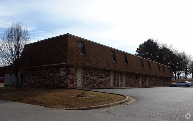 Building Photo - Crestview Apartments