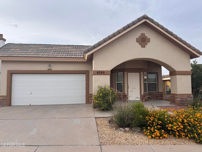 Building Photo - 6700 Hermoso Del Sol Dr