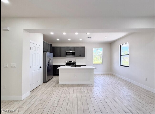 Building Photo - 2907 55th St W