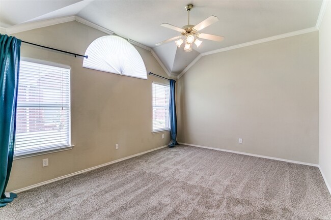 Building Photo - 3914 Randall Ln