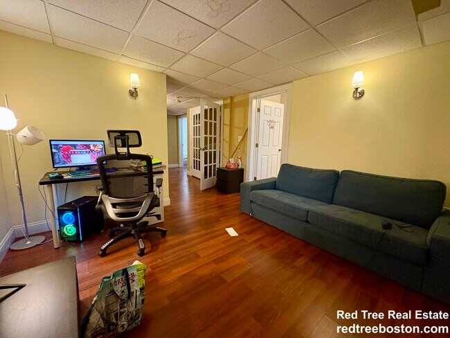 Building Photo - 184 St Paul St