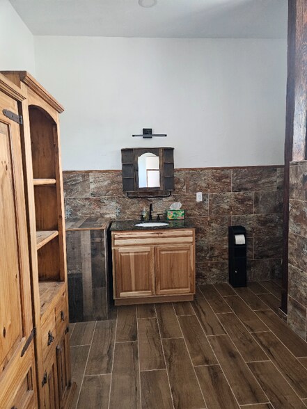 Building Photo - 3937 E Montecito St