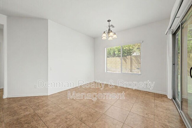 Building Photo - 2048 W Monte Cristo Ave