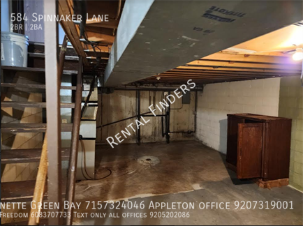 Building Photo - 584 Spinnaker Ln