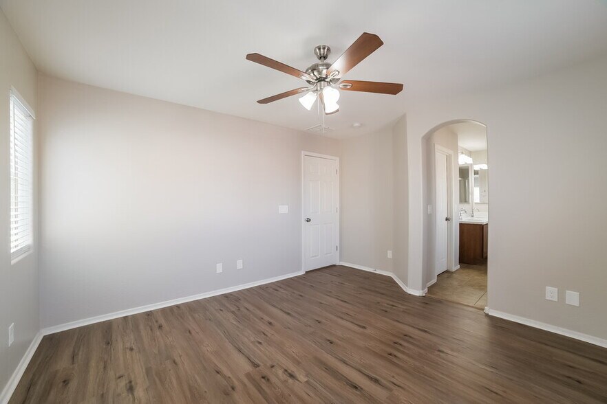 Building Photo - 477 N Citrus Ln