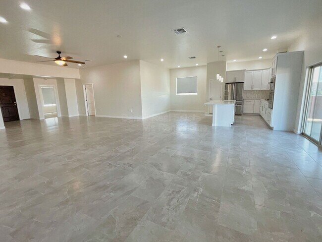 Building Photo - 14431 Wood Canyon Pl